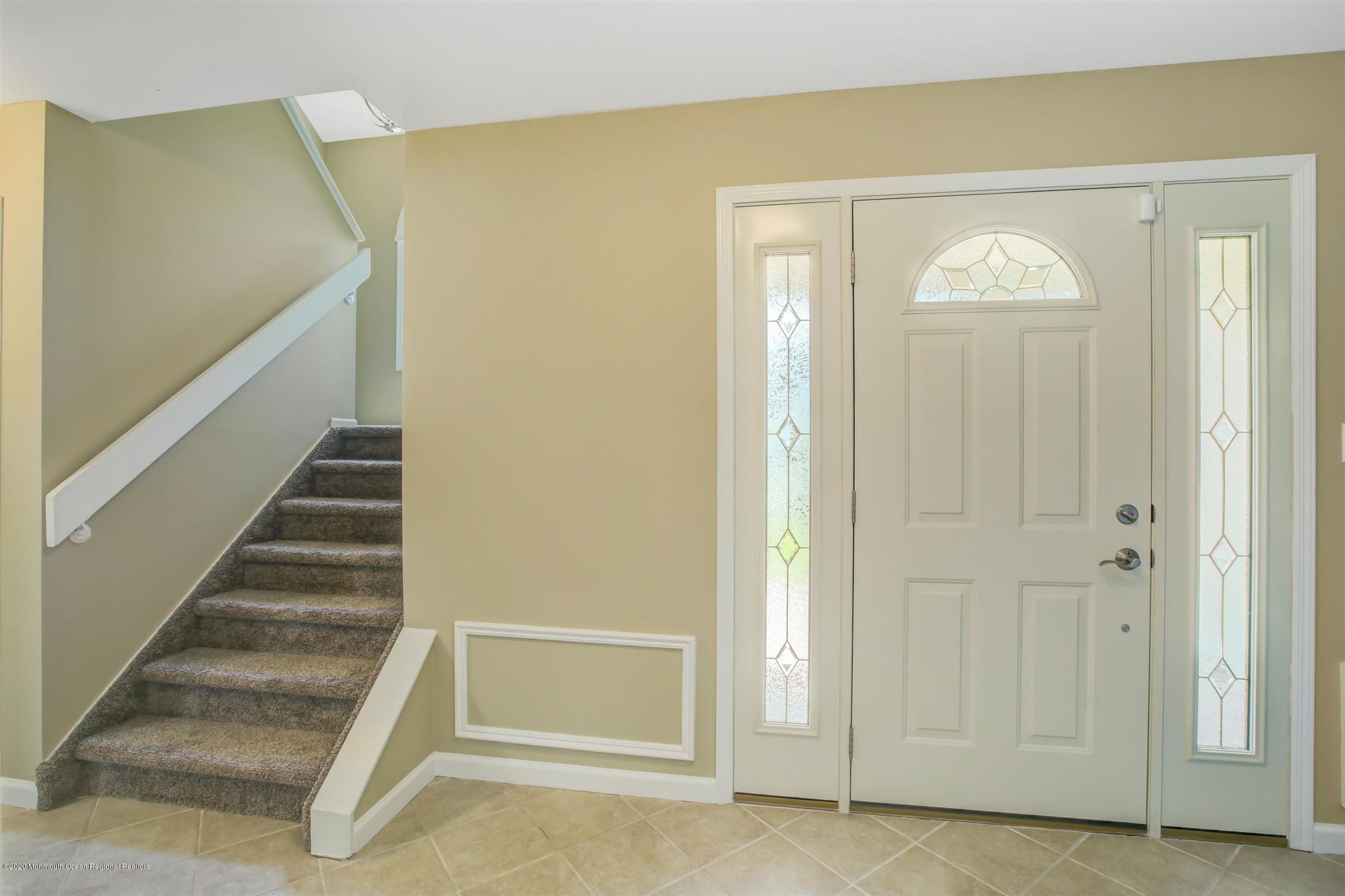 8 Ash Road Jackson, NJ 08527 - Photo 6 of 32 Foyer