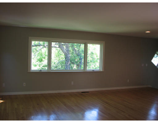 48 Stony Brook Road Marblehead, MA 01945 - Photo 4 of 21 Gallery Image 4