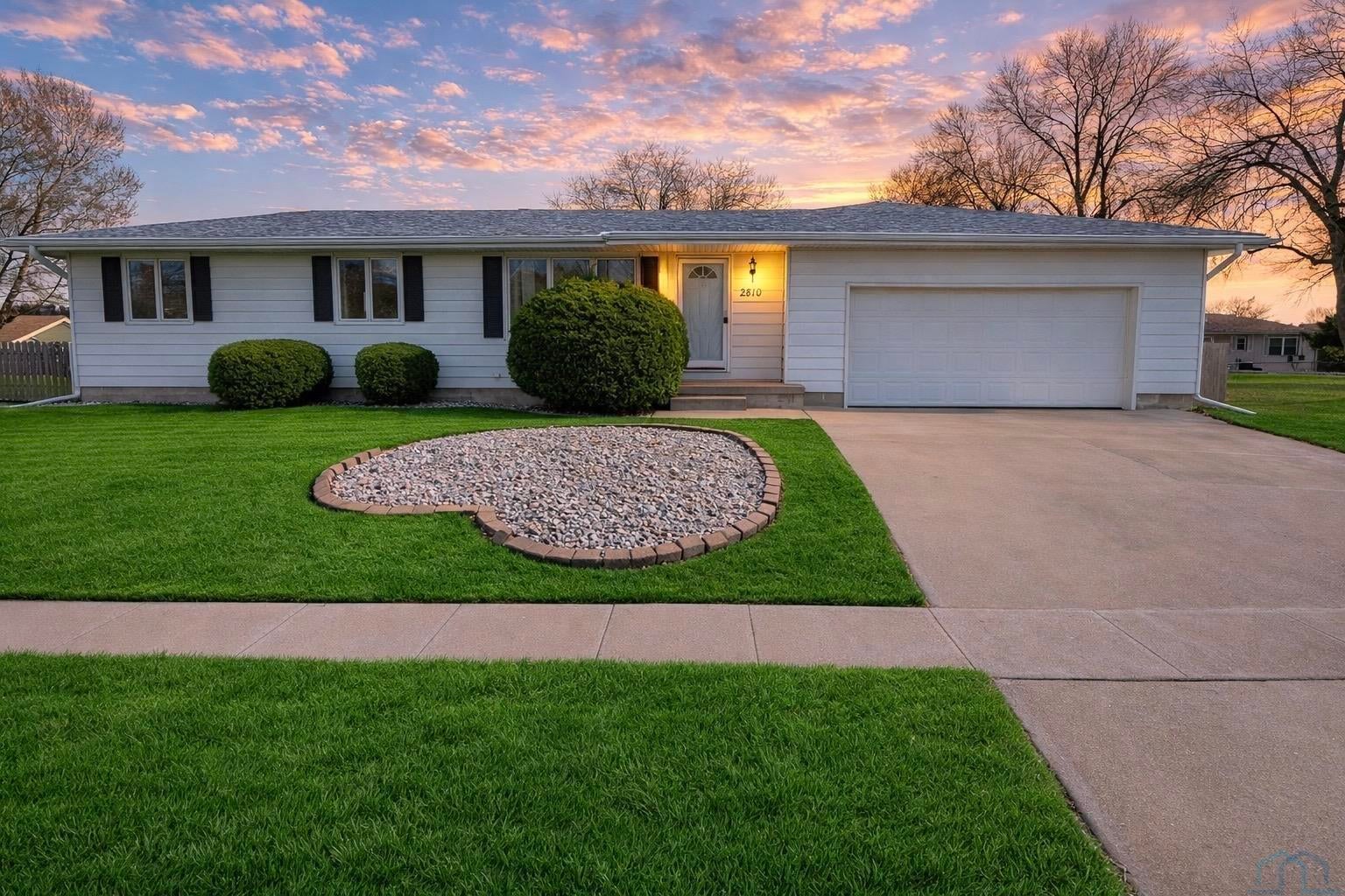 2510 Canterbury Road Sergeant Bluff, IA 51054 - Photo 1 of 25 Gallery Image 1