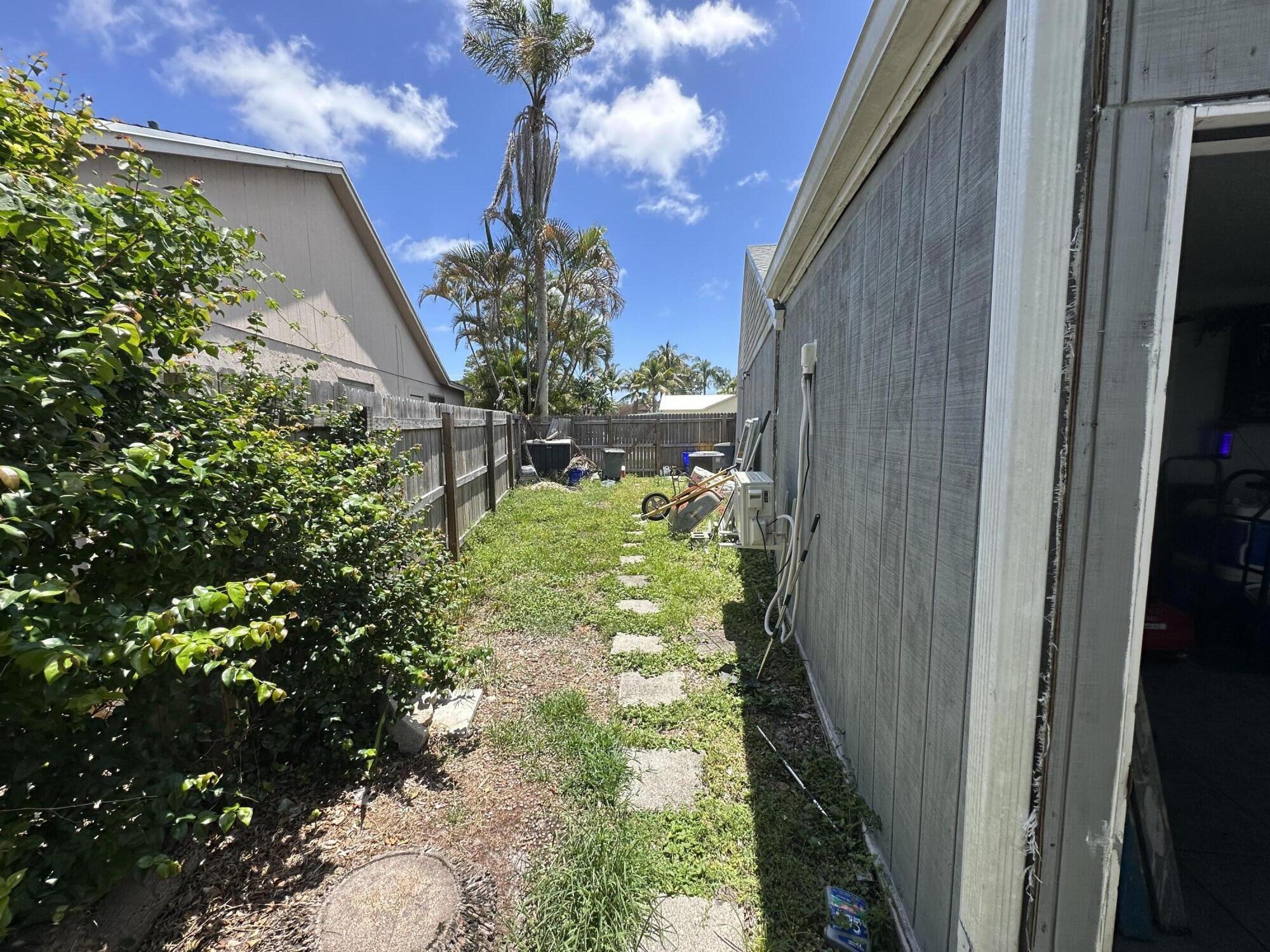 132 Timberline Drive Jupiter, FL 33458 - Photo 29 of 36 132 Timberline Drive