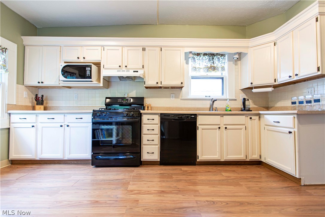 1485 Rydalmount Road Cleveland Heights, OH 44118 - Photo 11 of 35