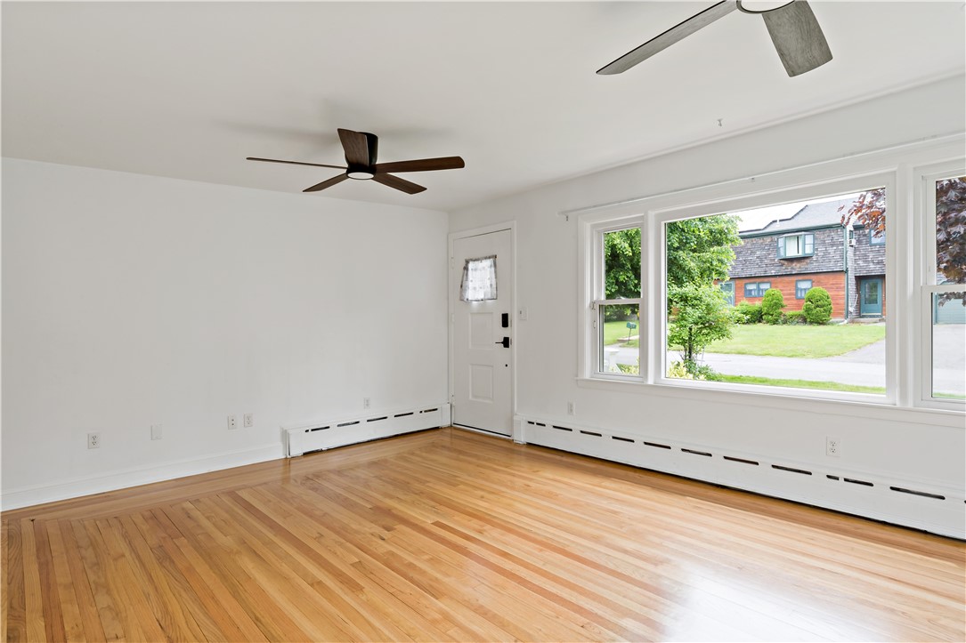 3 Ruth Street Middletown, RI 02842 - Photo 4 of 29