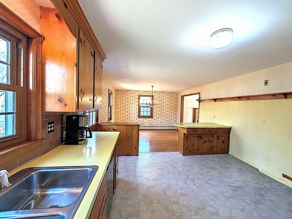 1 Louise Street Maynard, MA 01754 - Photo 12 of 41
