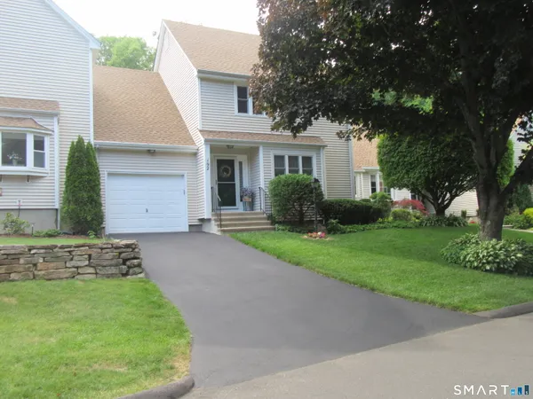 $575,000 | 192 Stonehedge, Unit 192, Shelton, CT 06484