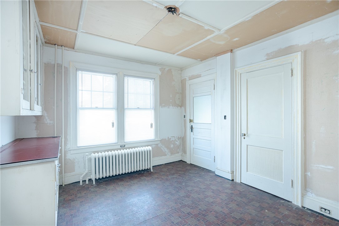 105 West Main Road Middletown, RI 02842 - Photo 11 of 28