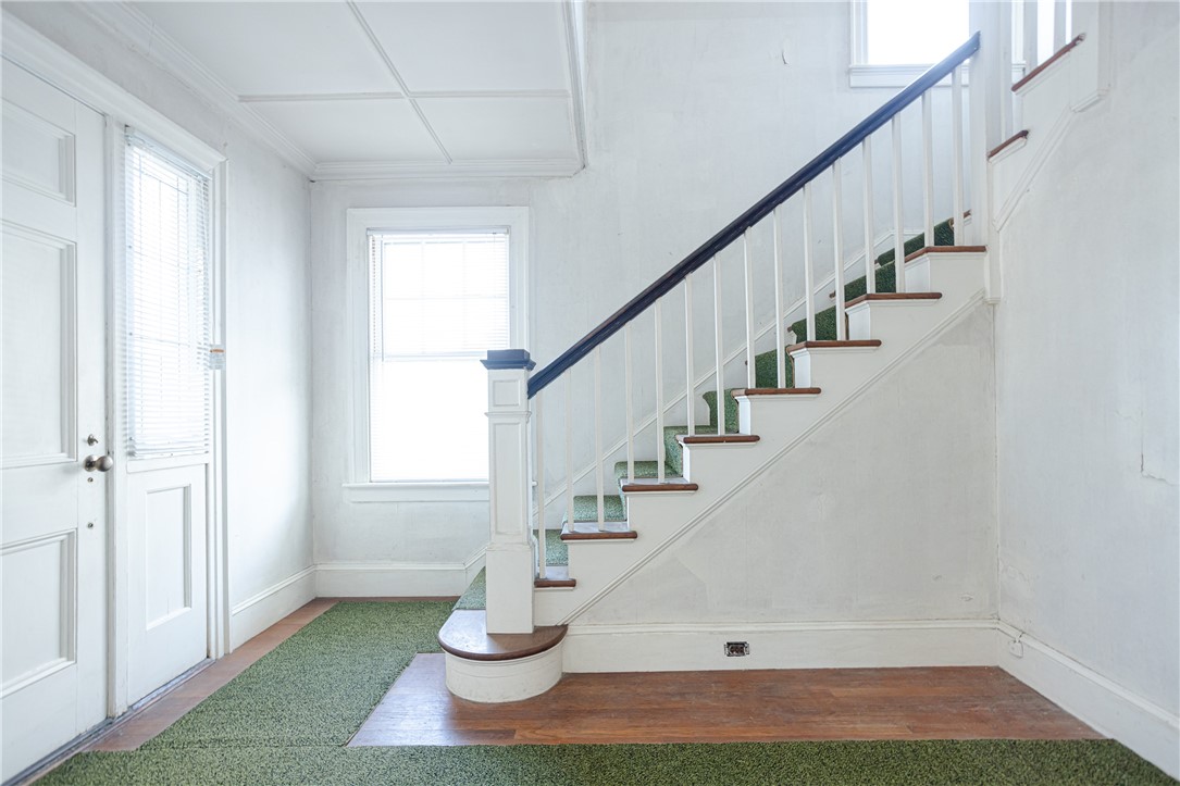 105 West Main Road Middletown, RI 02842 - Photo 21 of 28