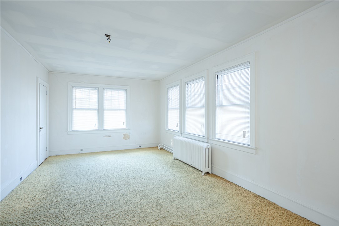 105 West Main Road Middletown, RI 02842 - Photo 22 of 28