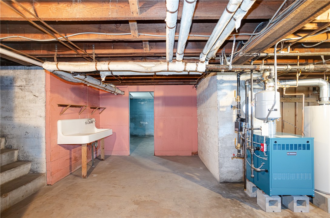 105 West Main Road Middletown, RI 02842 - Photo 27 of 28