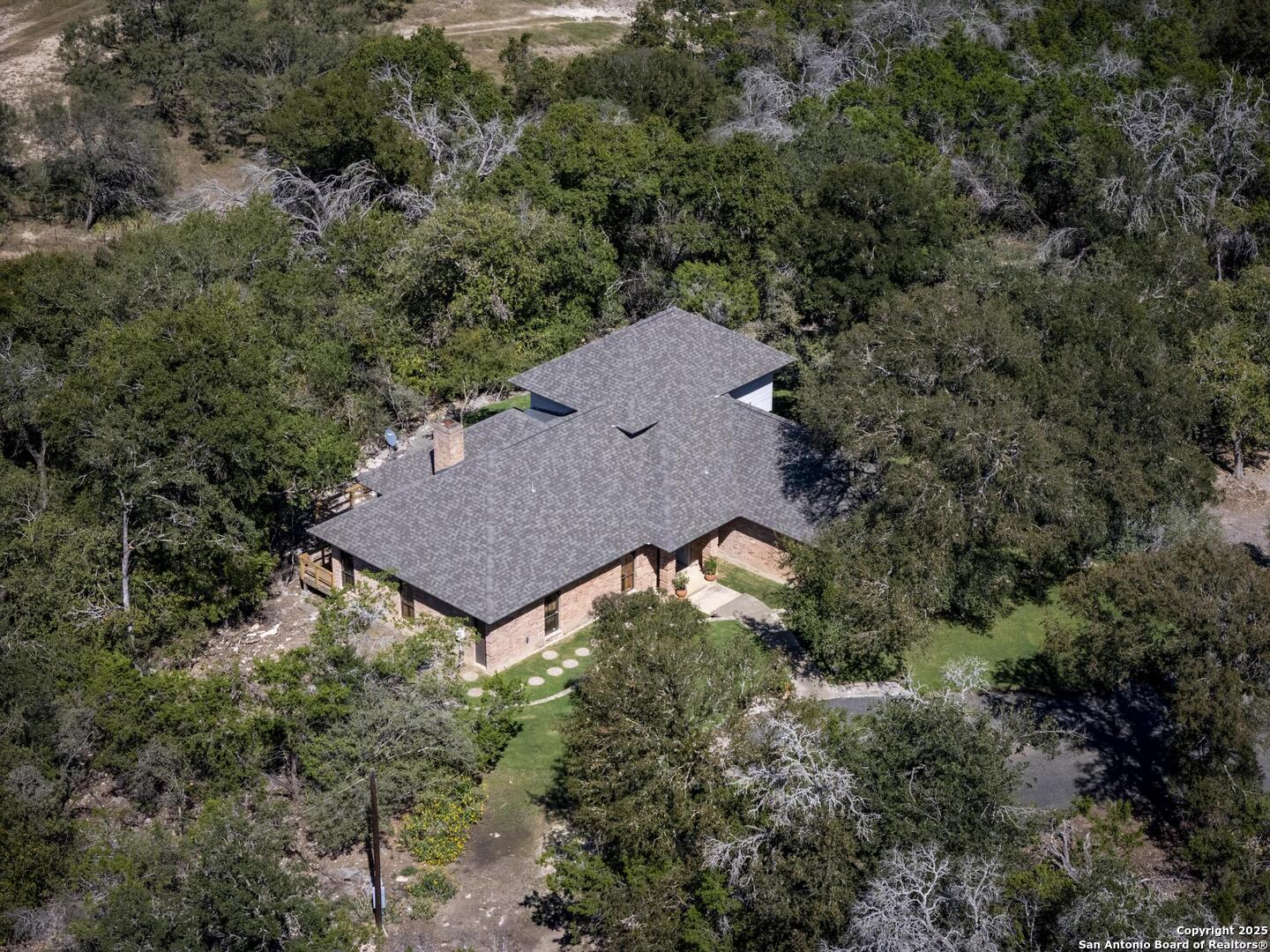 127 Siebeneicher Road Boerne, TX 78006 - Photo 44 of 50 an aerial view of a house