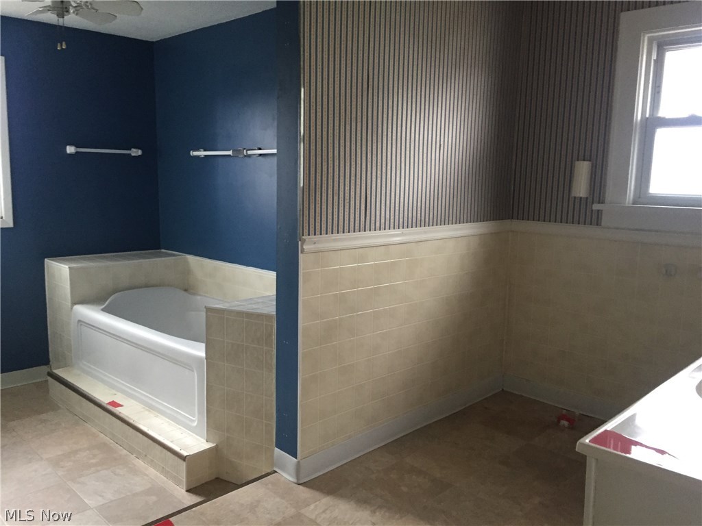 2342 Lake Rd Boulevard Northwest Canton, OH 44708 - Photo 6 of 6 Gallery Image 6