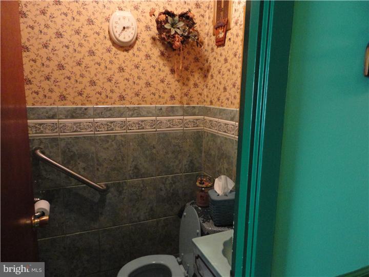 12406 Academy Road Philadelphia, PA 19154 - Photo 14 of 18