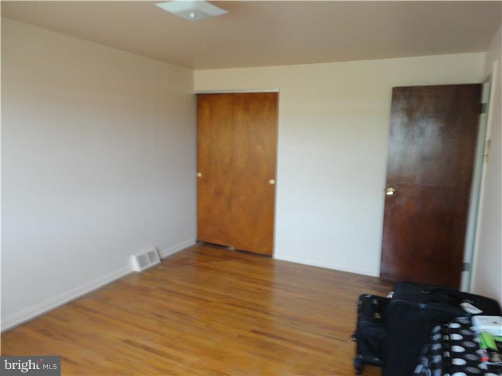 12406 Academy Road Philadelphia, PA 19154 - Photo 7 of 18