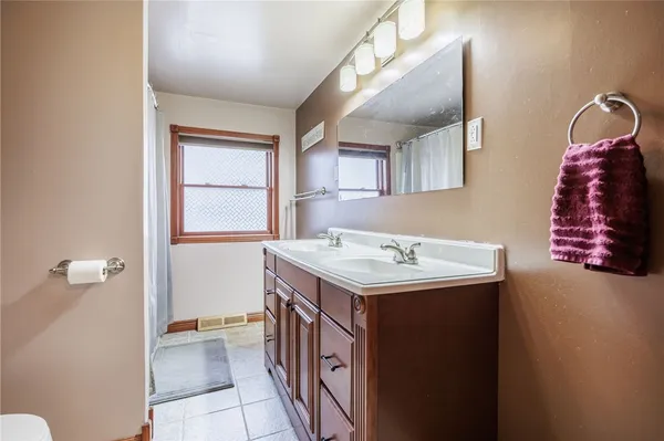 $274,900 | 17 Amsden Drive, Henrietta, NY 14623