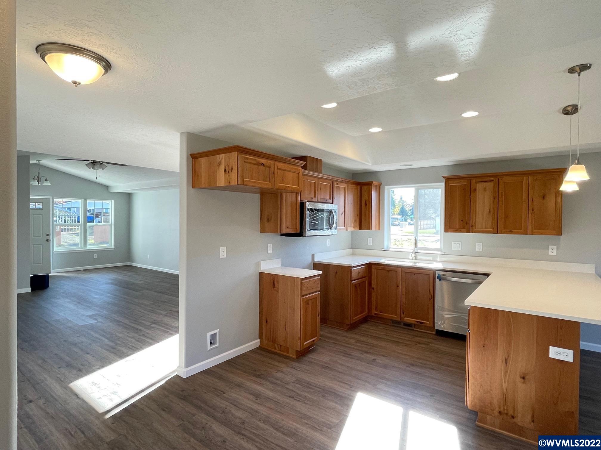 1250 Southwest Hop Street Albany, OR 97321 - Photo 9 of 34 Gallery Image 9