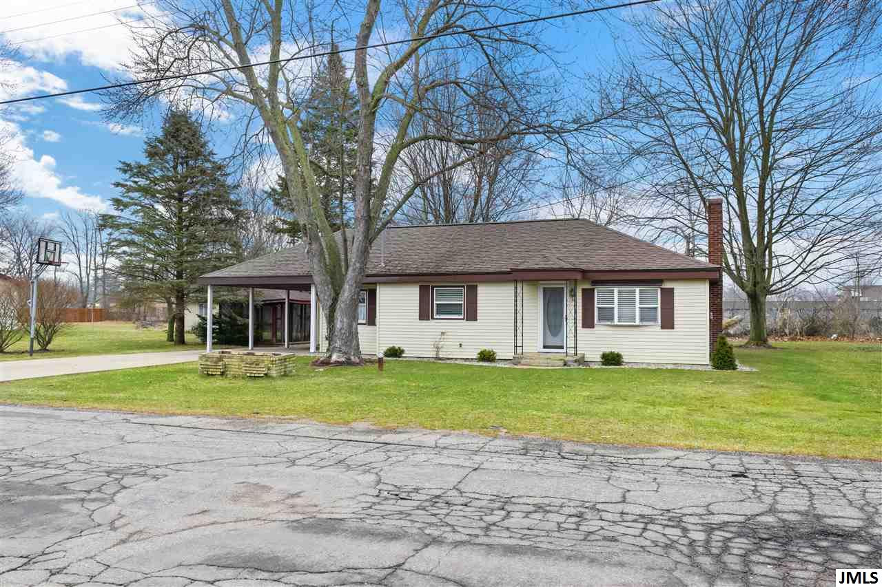 129 Plymouth Road Jackson, MI 49201 - Photo 1 of 29 Photo 1