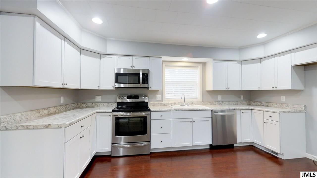 129 Plymouth Road Jackson, MI 49201 - Photo 15 of 29 Photo 15