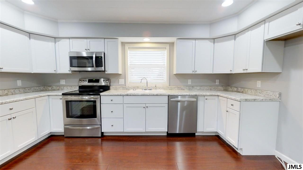 129 Plymouth Road Jackson, MI 49201 - Photo 16 of 29 Photo 16
