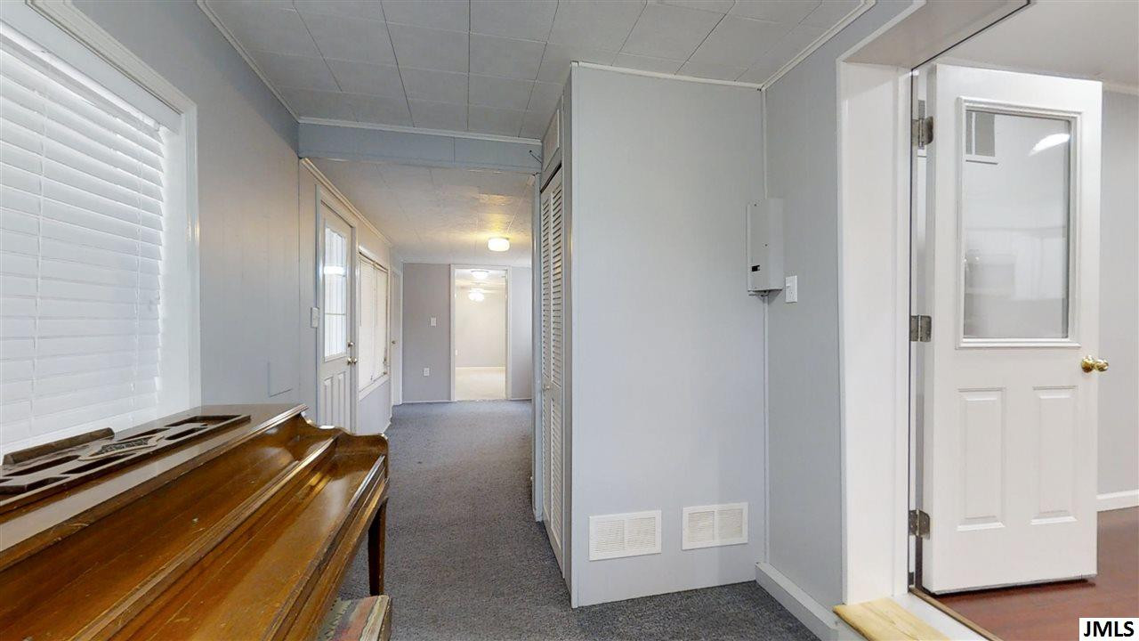 129 Plymouth Road Jackson, MI 49201 - Photo 19 of 29 Photo 19