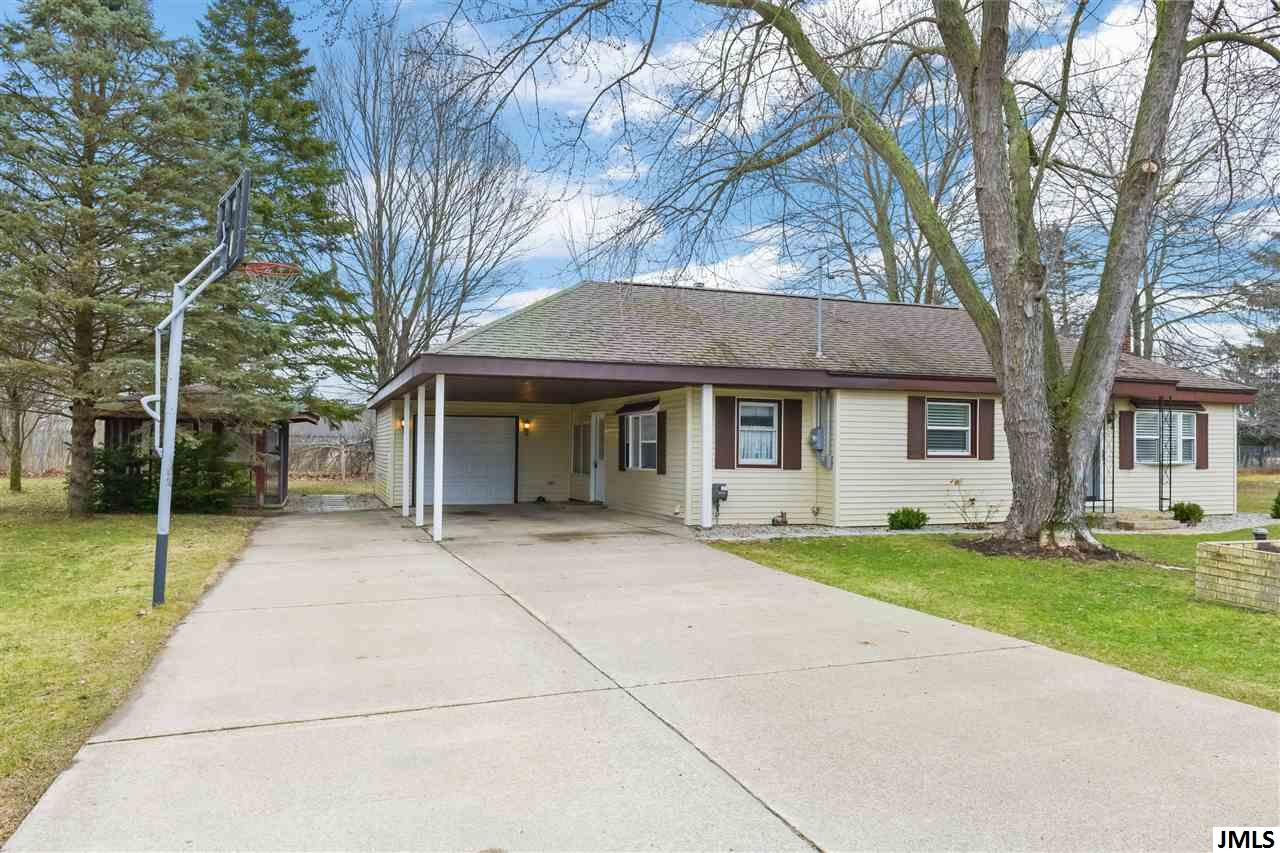 129 Plymouth Road Jackson, MI 49201 - Photo 2 of 29 Photo 2