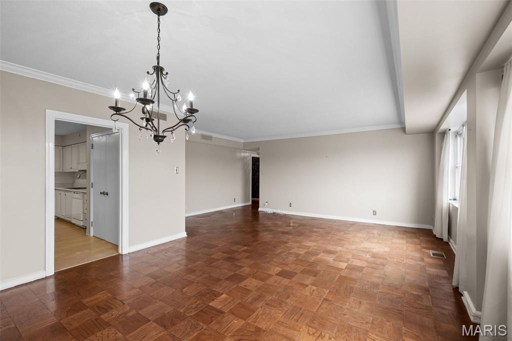 710 South Hanley Road, Unit 7B St. Louis, MO 63105 - Photo 10 of 28
