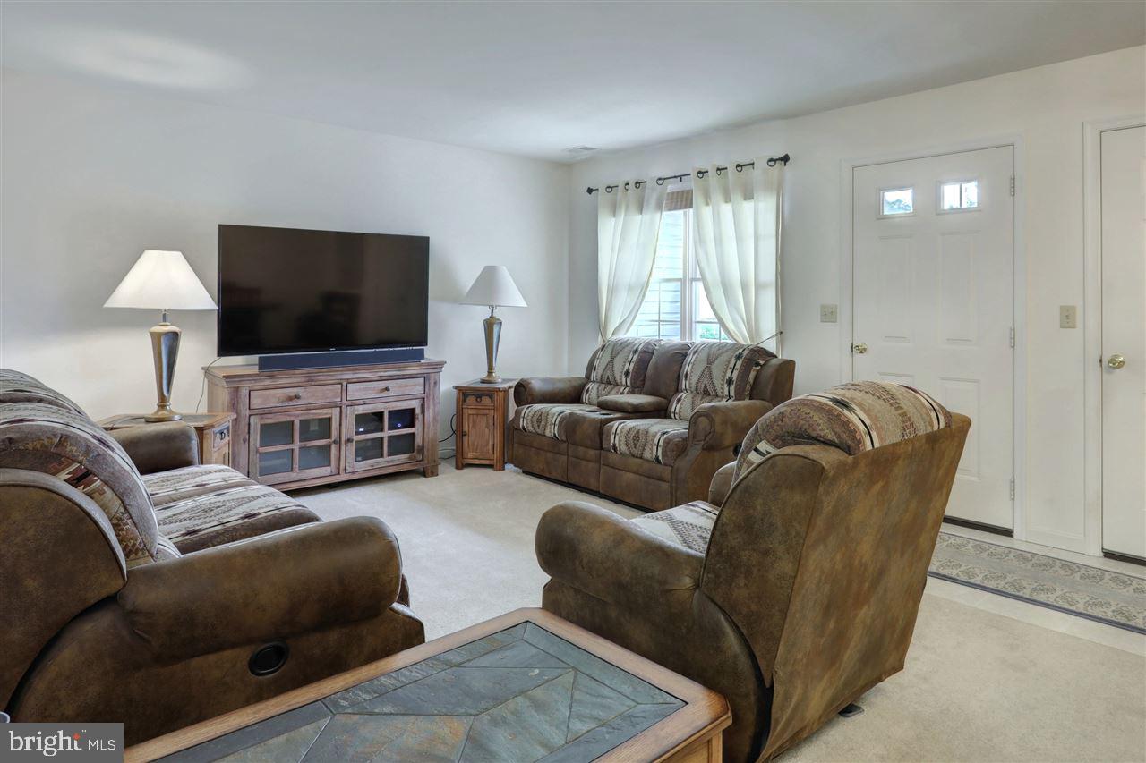 3076 Lakefield Road York, PA 17402 - Photo 17 of 24 Gallery Image 17