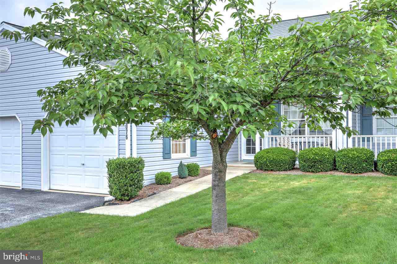 3076 Lakefield Road York, PA 17402 - Photo 3 of 24 Gallery Image 3