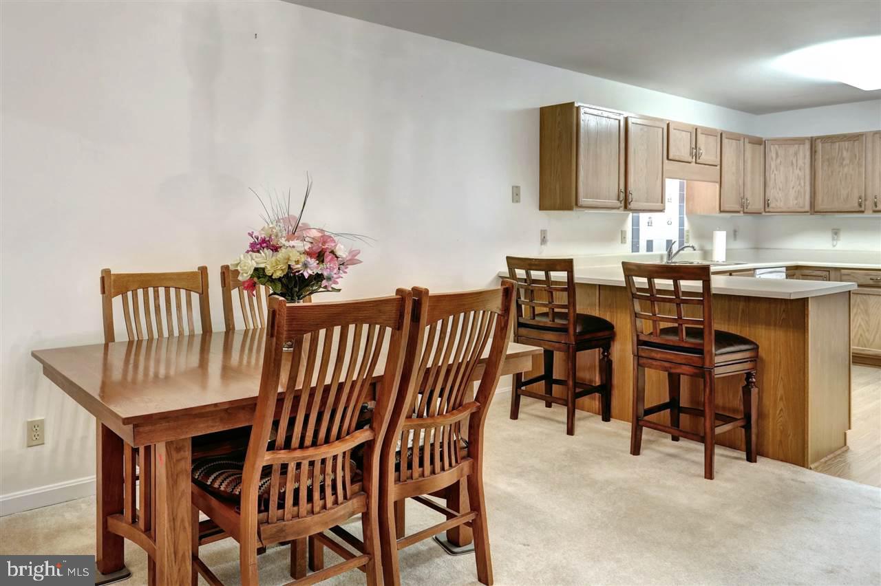 3076 Lakefield Road York, PA 17402 - Photo 5 of 24 Gallery Image 5