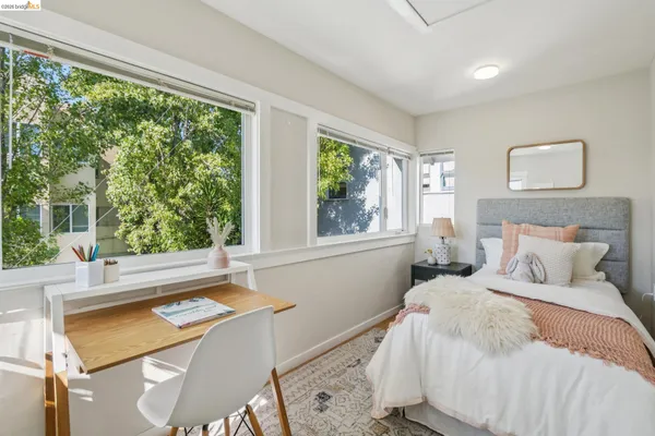 $895,000 | 480 61st Street, Oakland, CA 94609