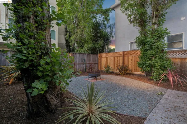 $895,000 | 480 61st Street, Oakland, CA 94609