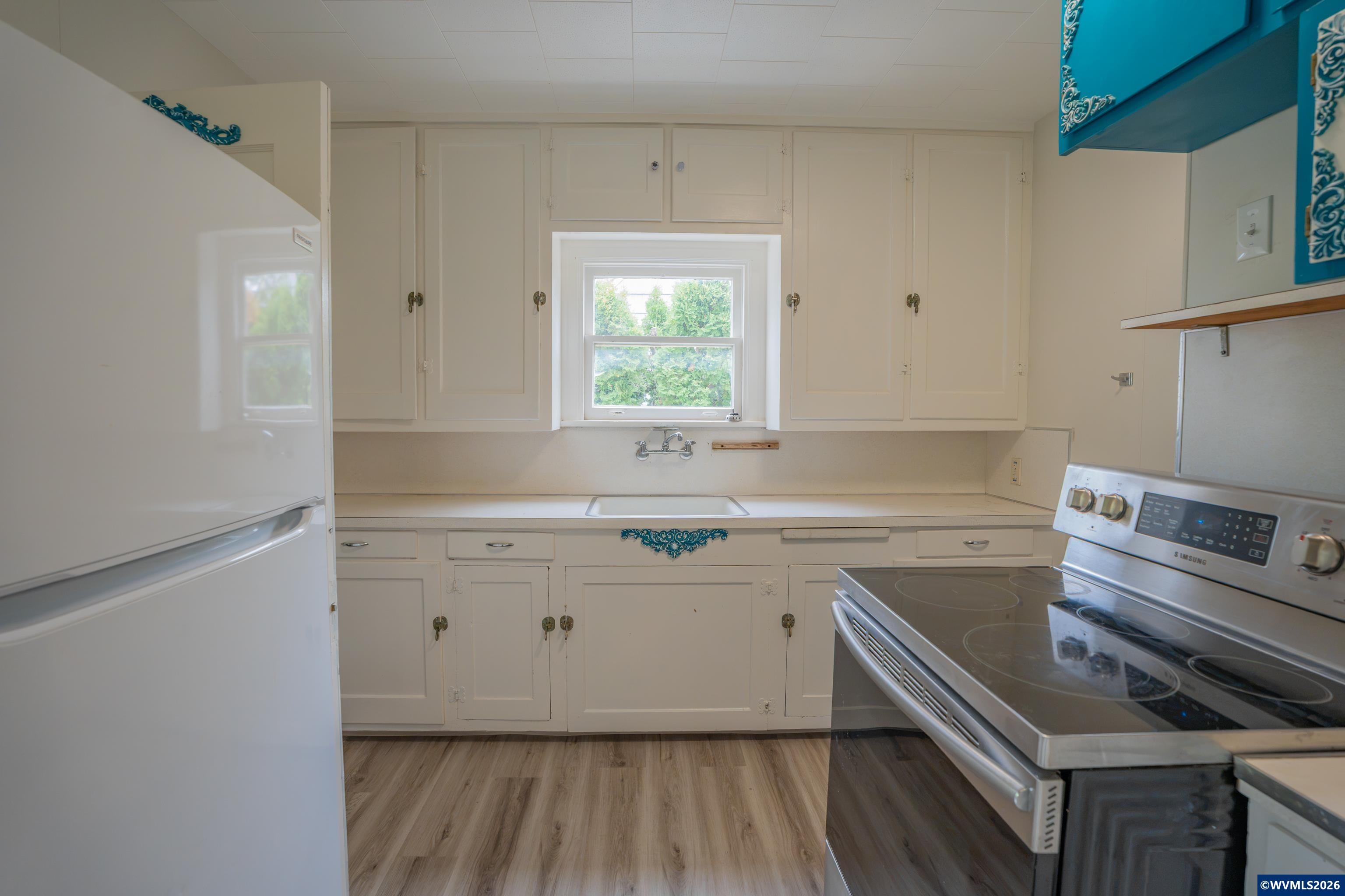 399 South Main Street Lebanon, OR 97355 - Photo 4 of 29
