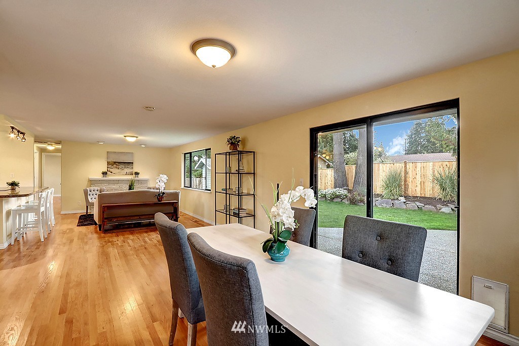 8113 215th Place Southwest Edmonds, WA 98026 - Photo 5 of 18 Gallery Image 5