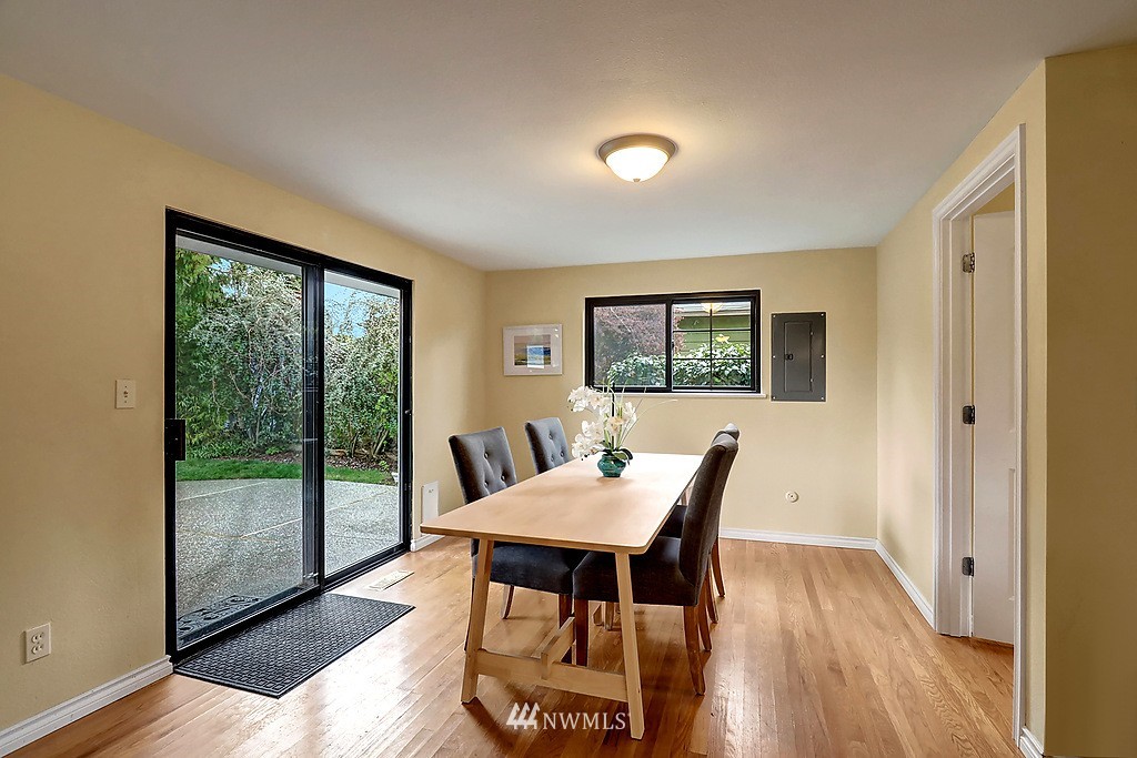 8113 215th Place Southwest Edmonds, WA 98026 - Photo 7 of 18 Gallery Image 7