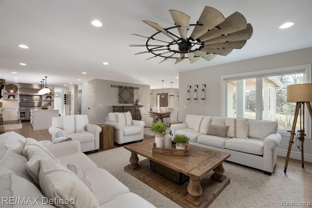 5515 Orion Road Rochester, MI 48306 - Photo 8 of 68