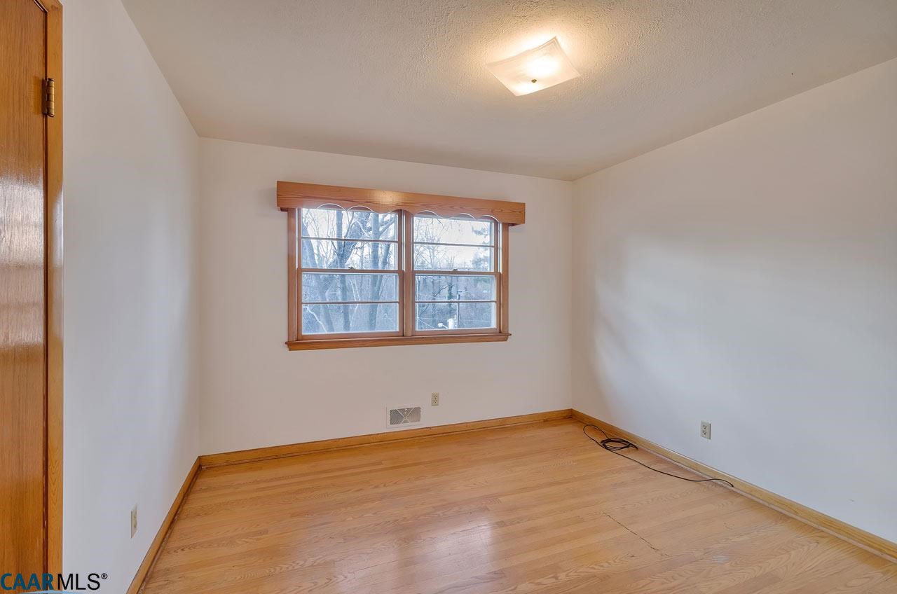 706 McIntire Road Charlottesville, VA 22902 - Photo 11 of 25 Bedroom 3 on main level.