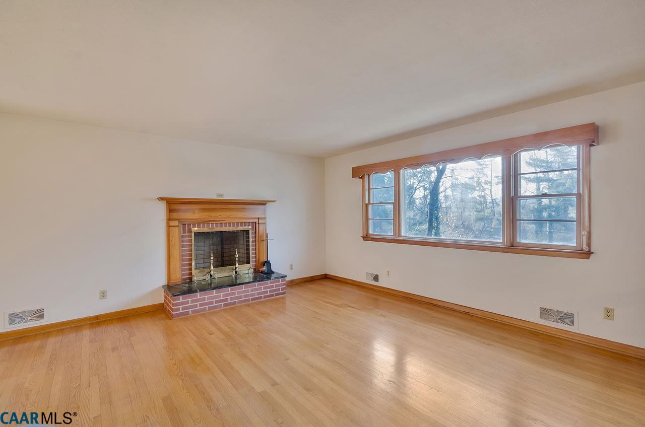 706 McIntire Road Charlottesville, VA 22902 - Photo 3 of 25 Gallery Image 3