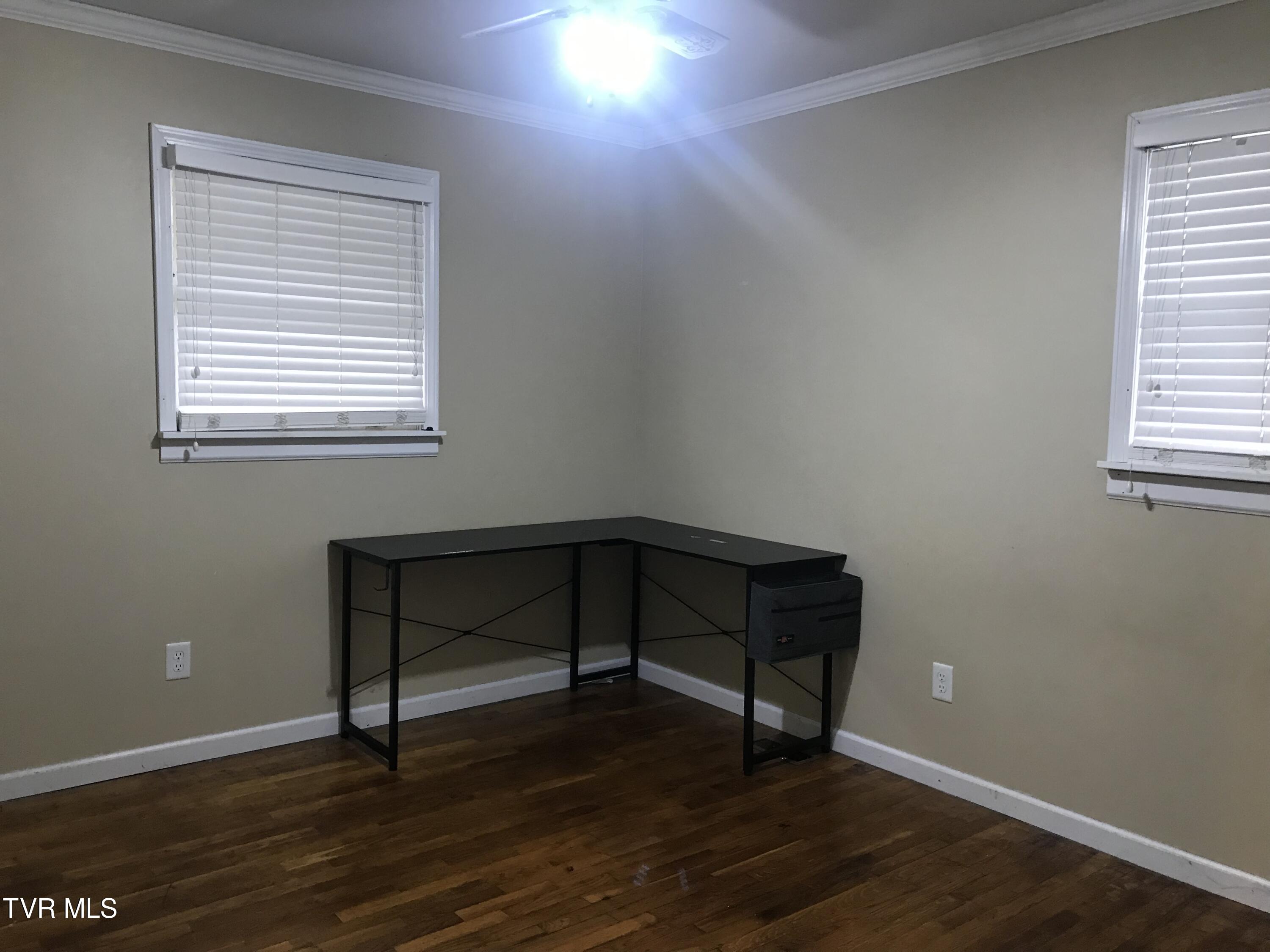 1162 Blue Springs Road Elizabethton, TN 37643 - Photo 13 of 38 BR 1 HW FLOORS