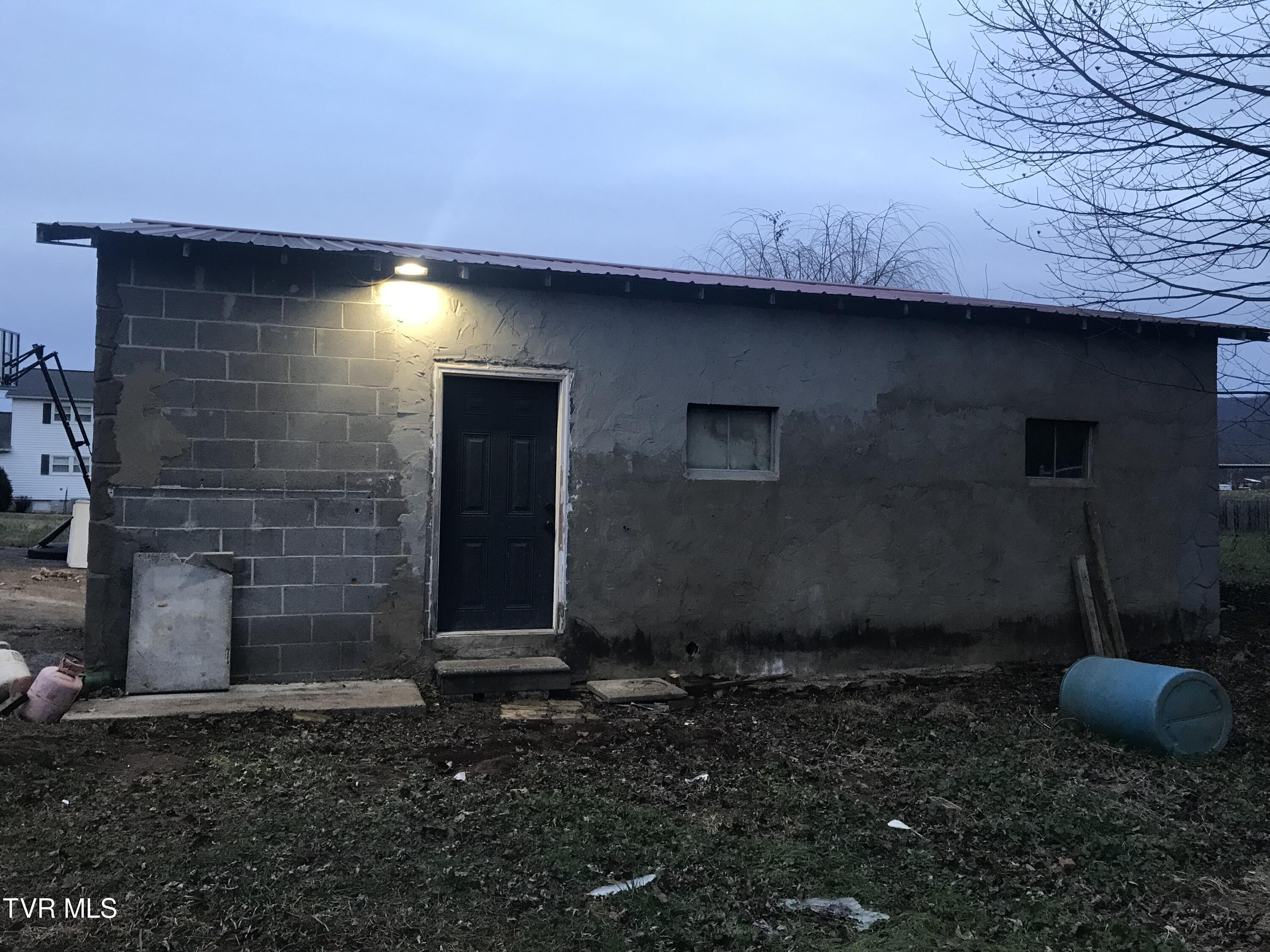 1162 Blue Springs Road Elizabethton, TN 37643 - Photo 31 of 38 SIDE DOOR TO GARAGE