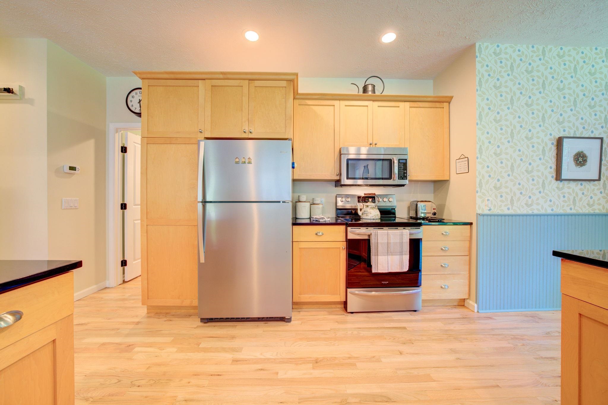 9601 Stone House Road Suttons Bay, MI 49682 - Photo 12 of 91 1925924-78fde5a1-a4b5-4dbd-8785-4bed8d40a5fb.JPG