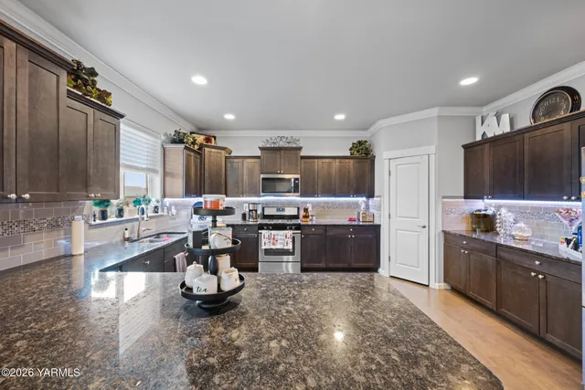 $610,000 | 1425 Valhalla Loop, Selah, WA 98942