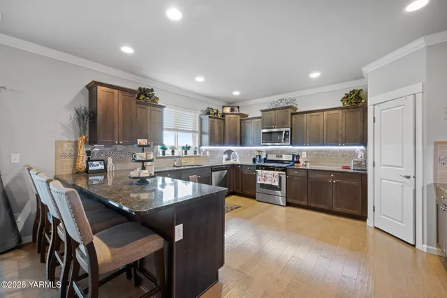 $610,000 | 1425 Valhalla Loop, Selah, WA 98942