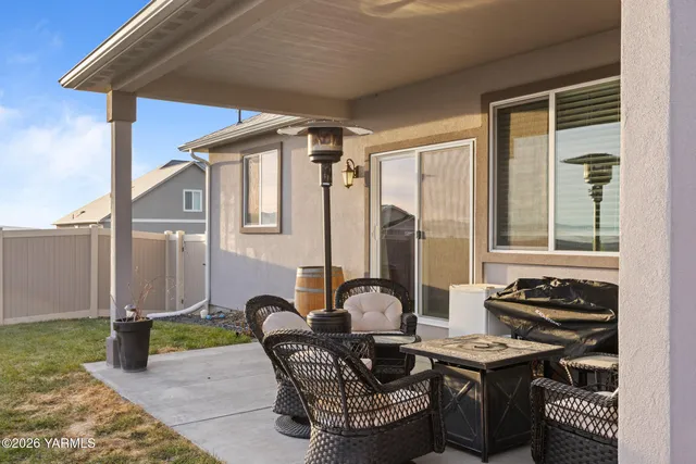 $610,000 | 1425 Valhalla Loop, Selah, WA 98942