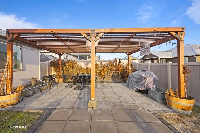 $610,000 | 1425 Valhalla Loop, Selah, WA 98942