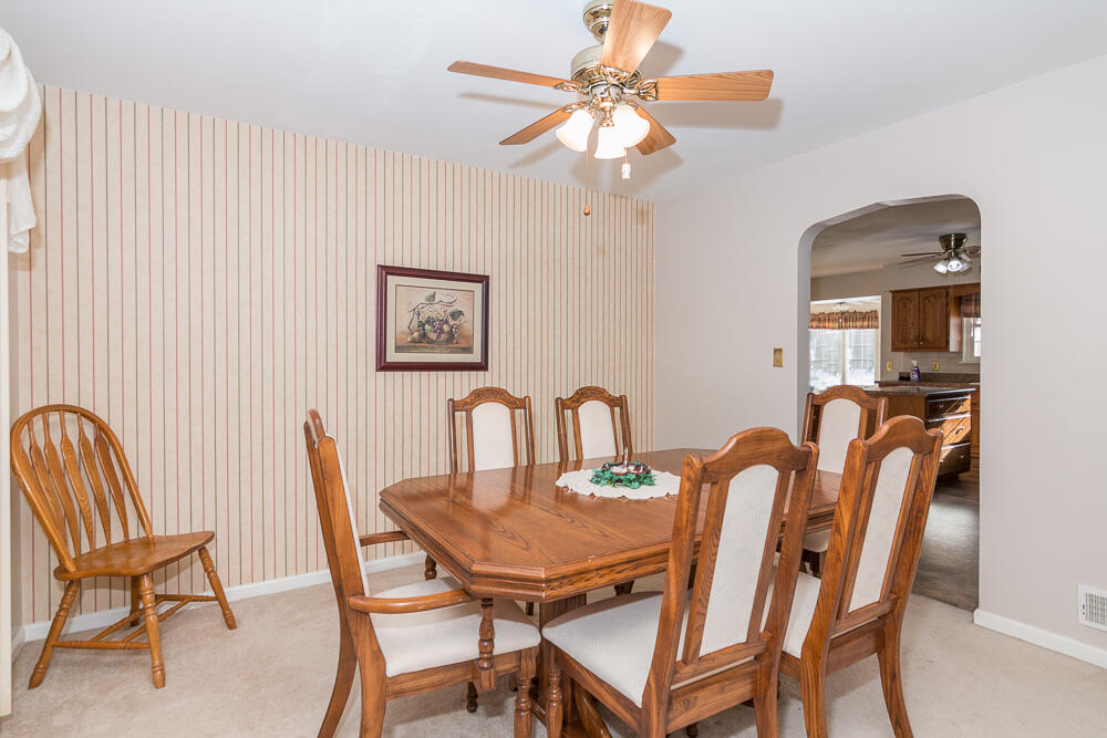 207 Cedar Street Decatur, MI 49045 - Photo 20 of 51 Dining b