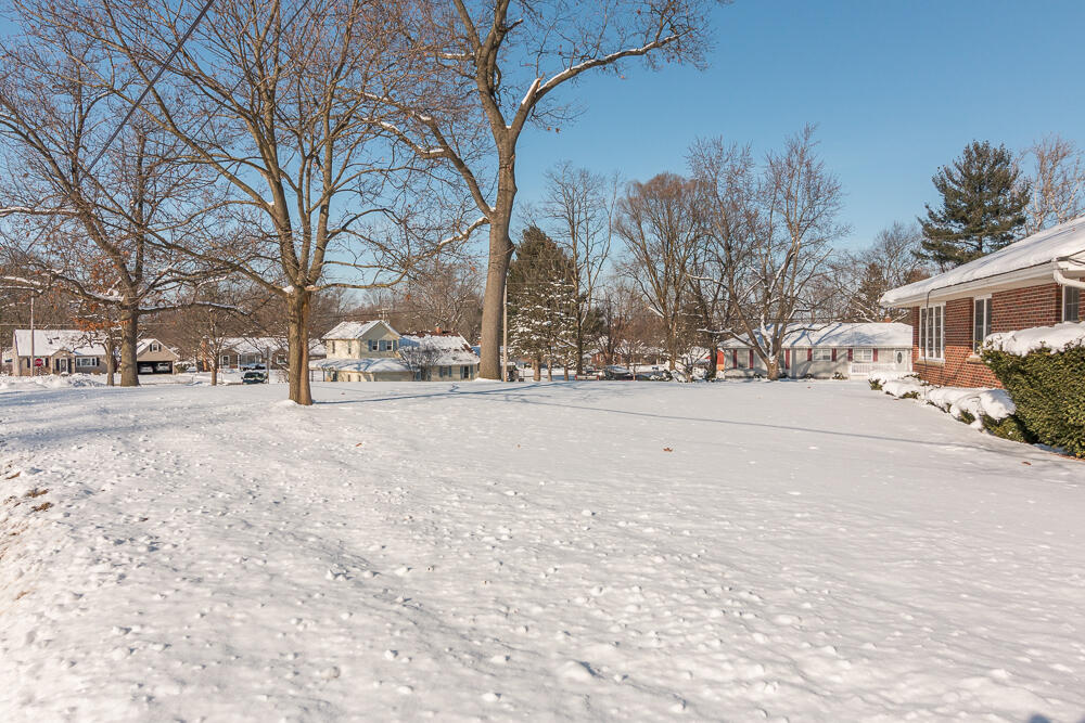 207 Cedar Street Decatur, MI 49045 - Photo 7 of 51 Yarda