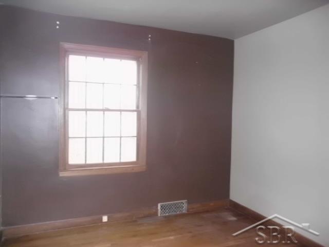 2409 Rodd Street Midland, MI 48640 - Photo 7 of 22 31237957-6.JPG
