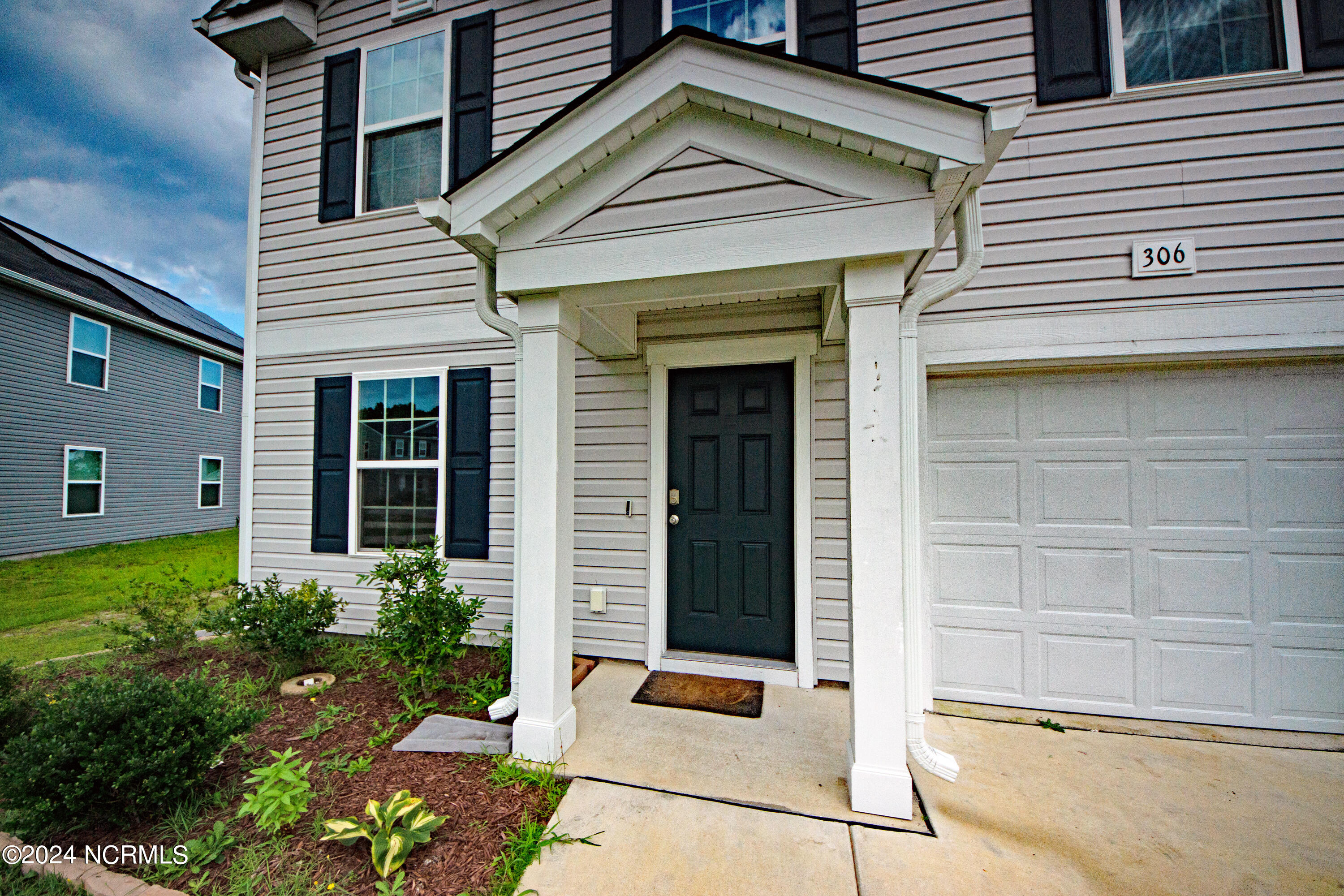 306 Range Circle Holly Ridge, NC 28445 - Photo 4 of 55 DSC01287
