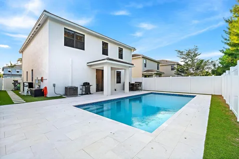 $925,000 | 18452 Glenstone Street, Jupiter, FL 33458