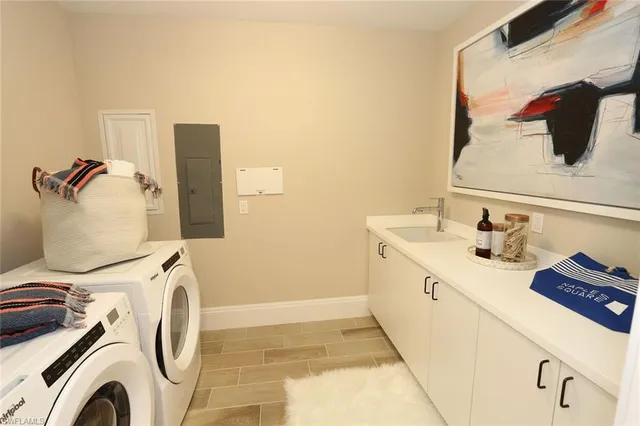 $9,000 | 1135 3rd Avenue South, Unit 517, Naples, FL 34102