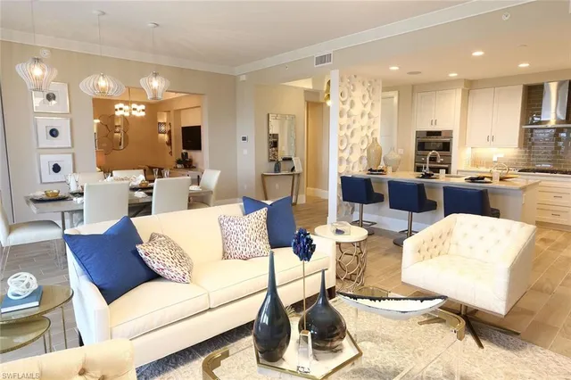 $9,000 | 1135 3rd Avenue South, Unit 517, Naples, FL 34102