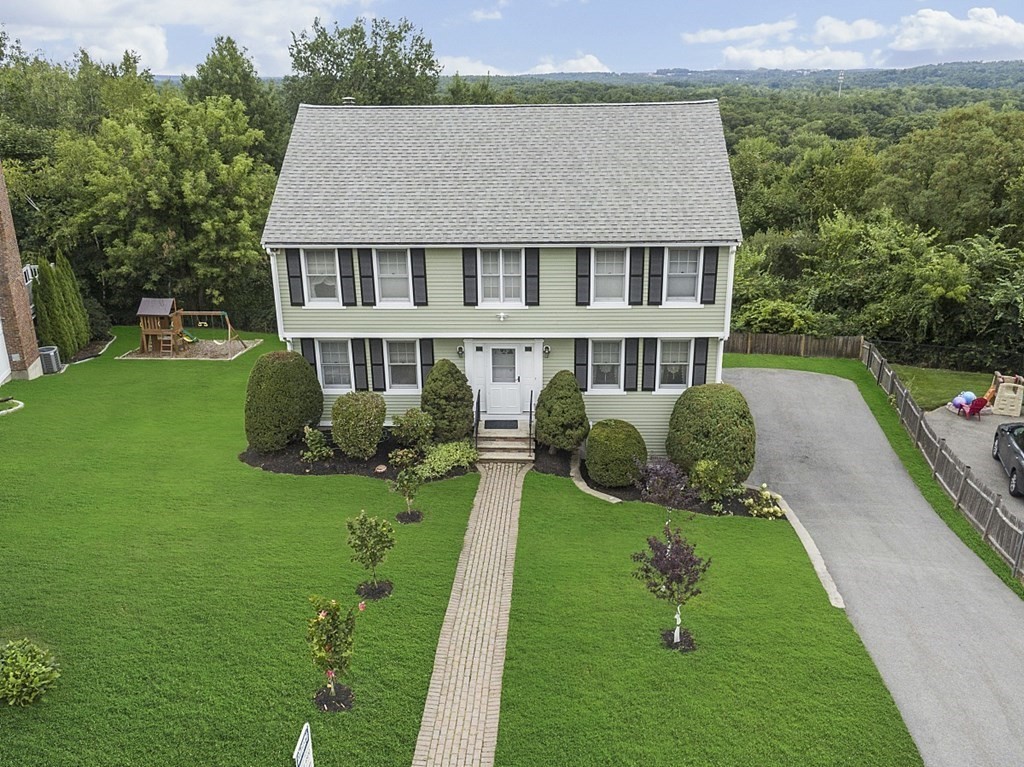 44 Hampshire Road Peabody, MA 01960 - Photo 1 of 40 Gallery Image 1